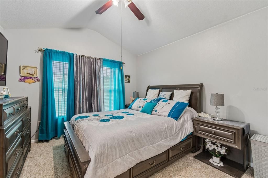 En Venta: $250,000 (3 camas, 2 baños, 1588 Pies cuadrados)