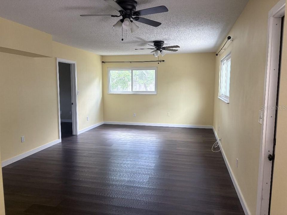 En Venta: $449,000 (3 camas, 2 baños, 1440 Pies cuadrados)