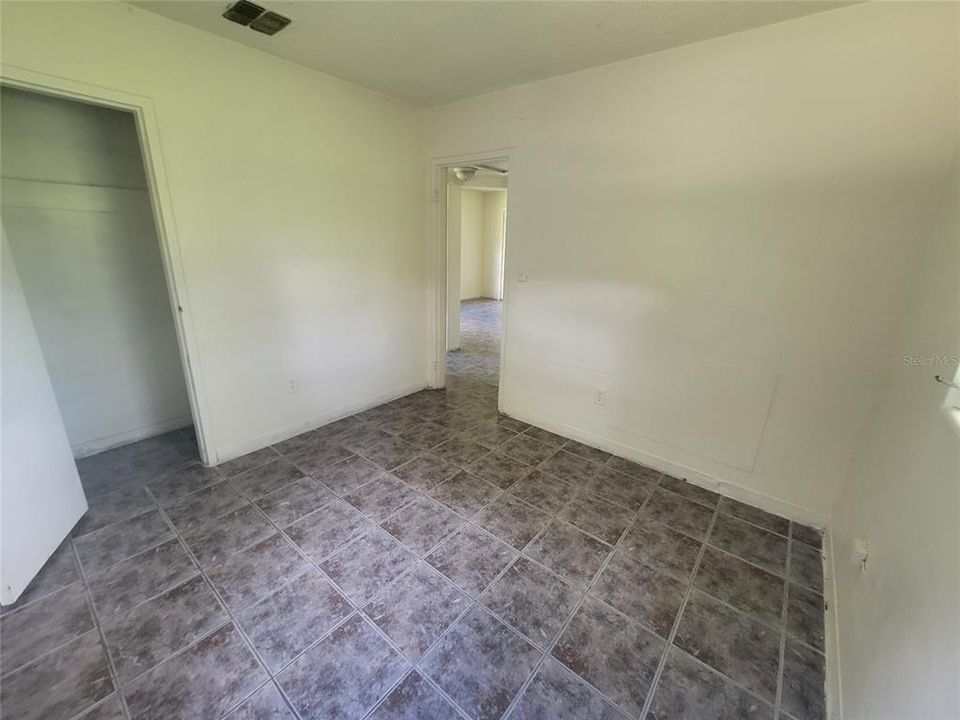 For Rent: $1,095 (2 beds, 1 baths, 644 Square Feet)
