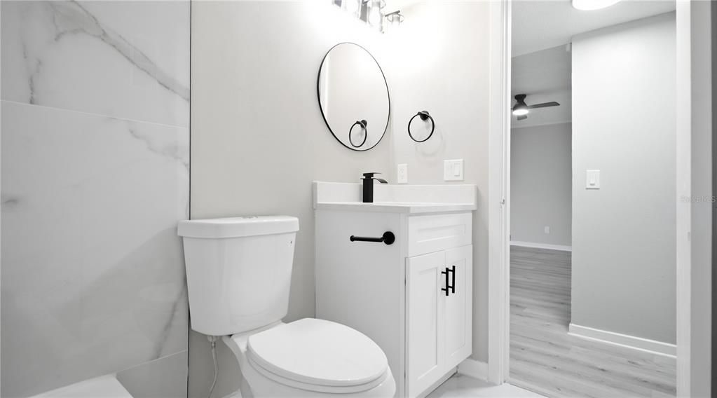 На продажу: $223,900 (2 спален, 2 ванн, 860 Квадратных фут)