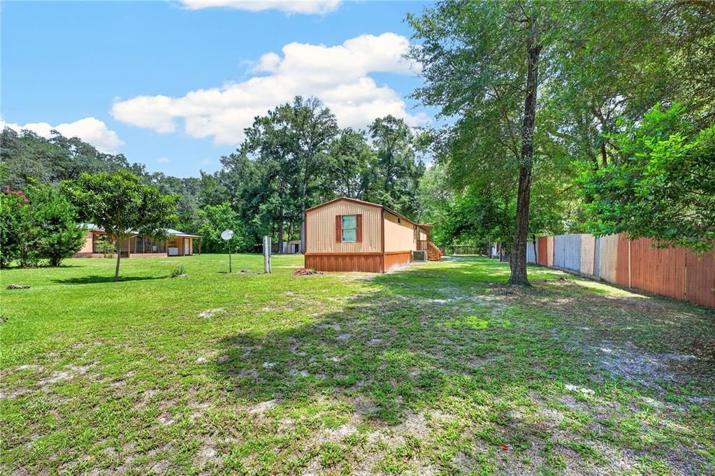 For Sale: $275,000 (5 beds, 3 baths, 1728 Square Feet)