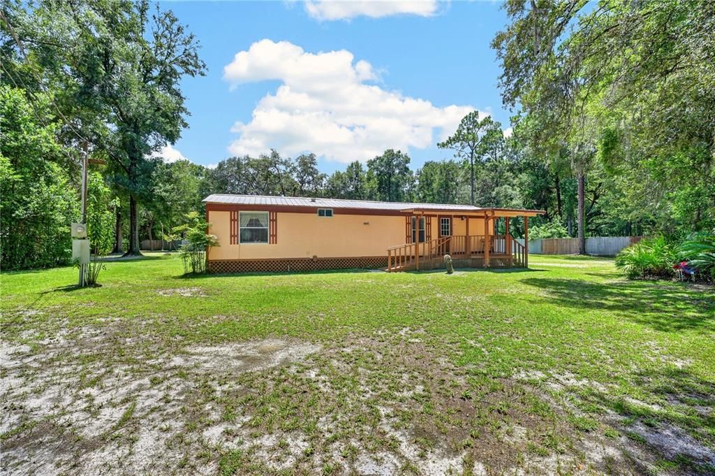 For Sale: $275,000 (5 beds, 3 baths, 1728 Square Feet)