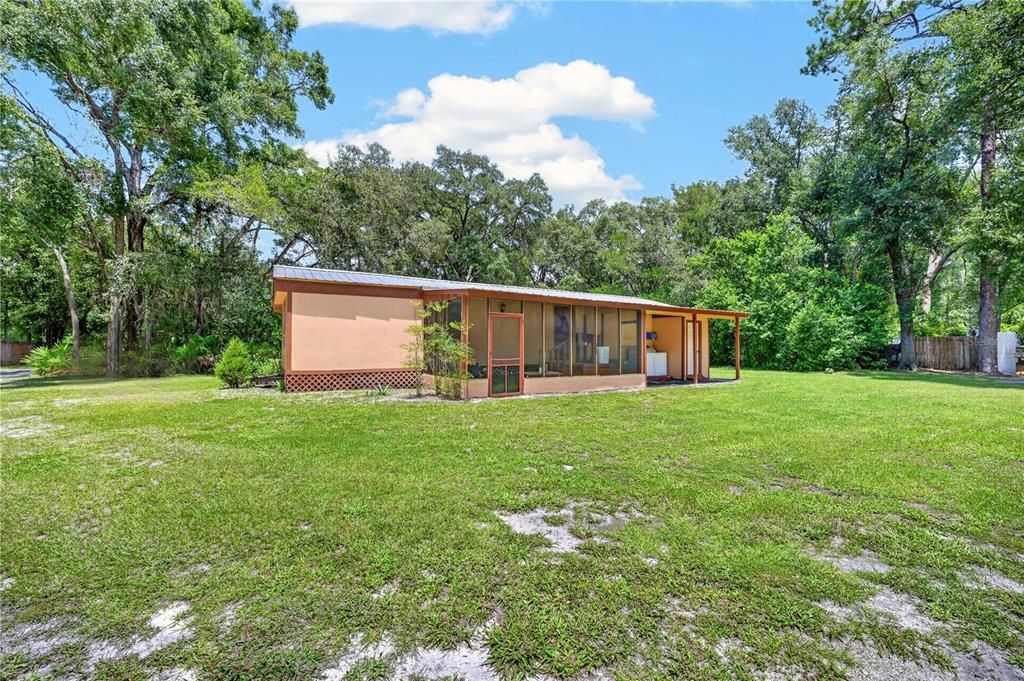For Sale: $275,000 (5 beds, 3 baths, 1728 Square Feet)
