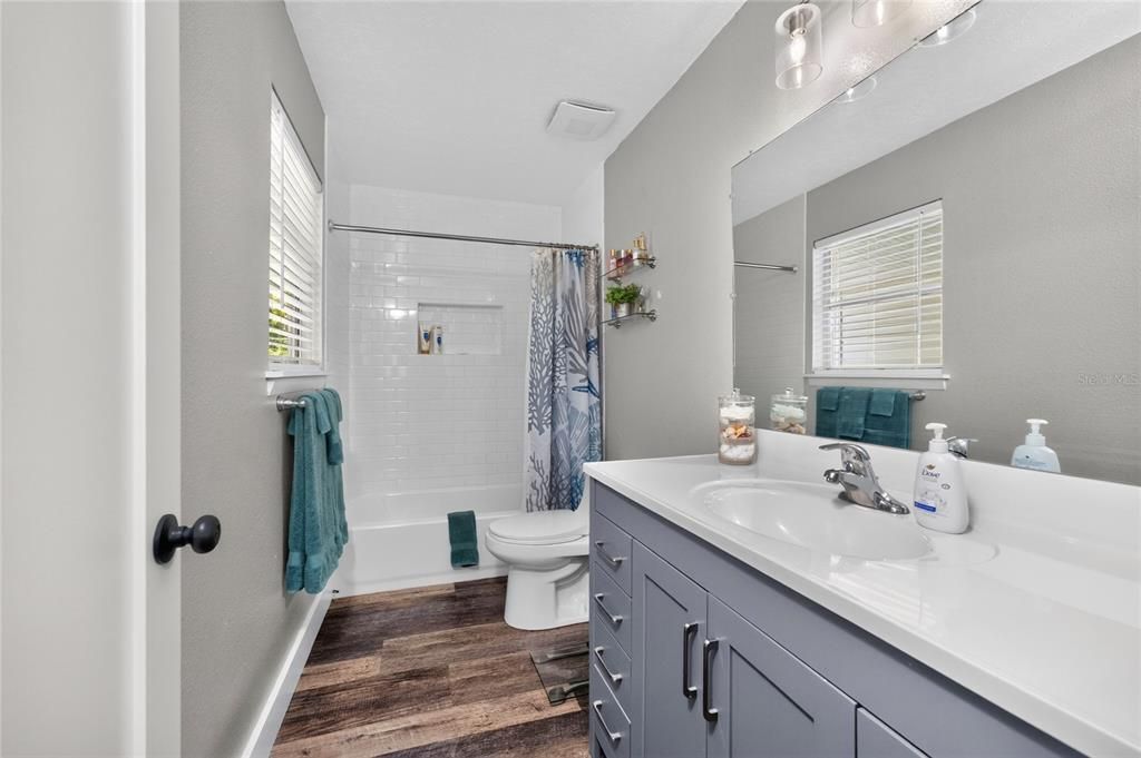 For Sale: $204,000 (2 beds, 2 baths, 960 Square Feet)