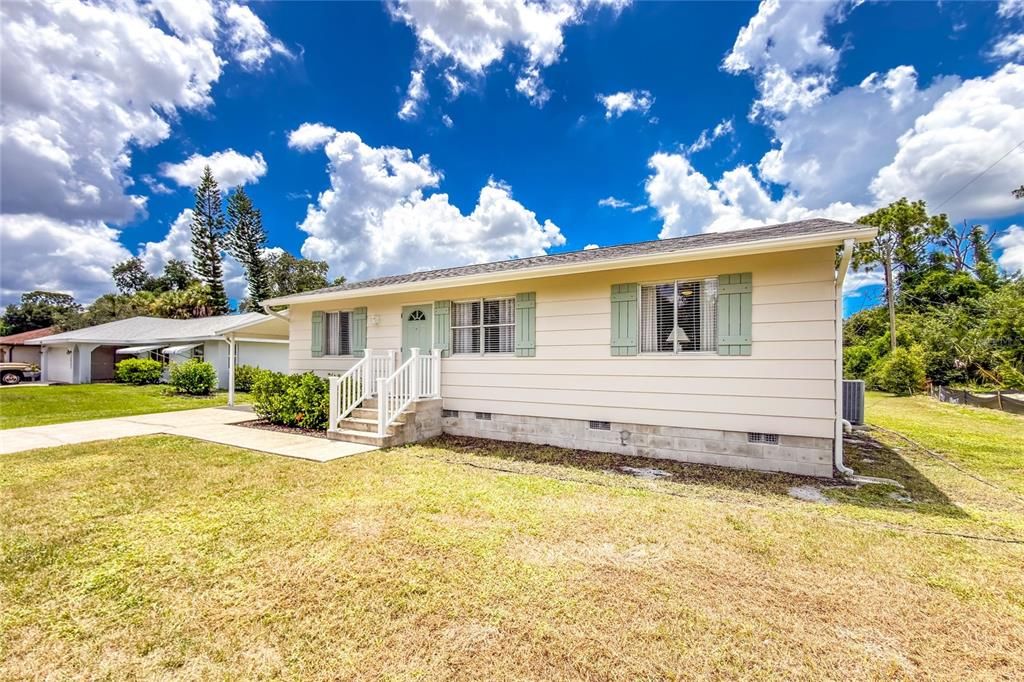 For Sale: $204,000 (2 beds, 2 baths, 960 Square Feet)