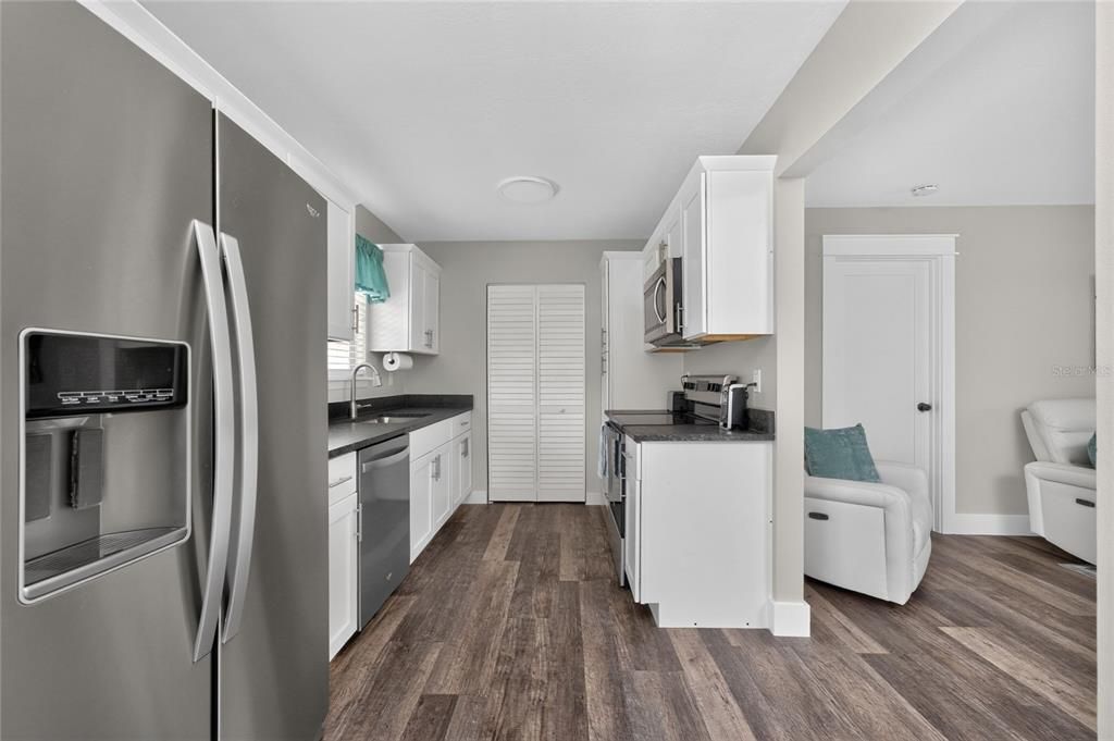 For Sale: $204,000 (2 beds, 2 baths, 960 Square Feet)