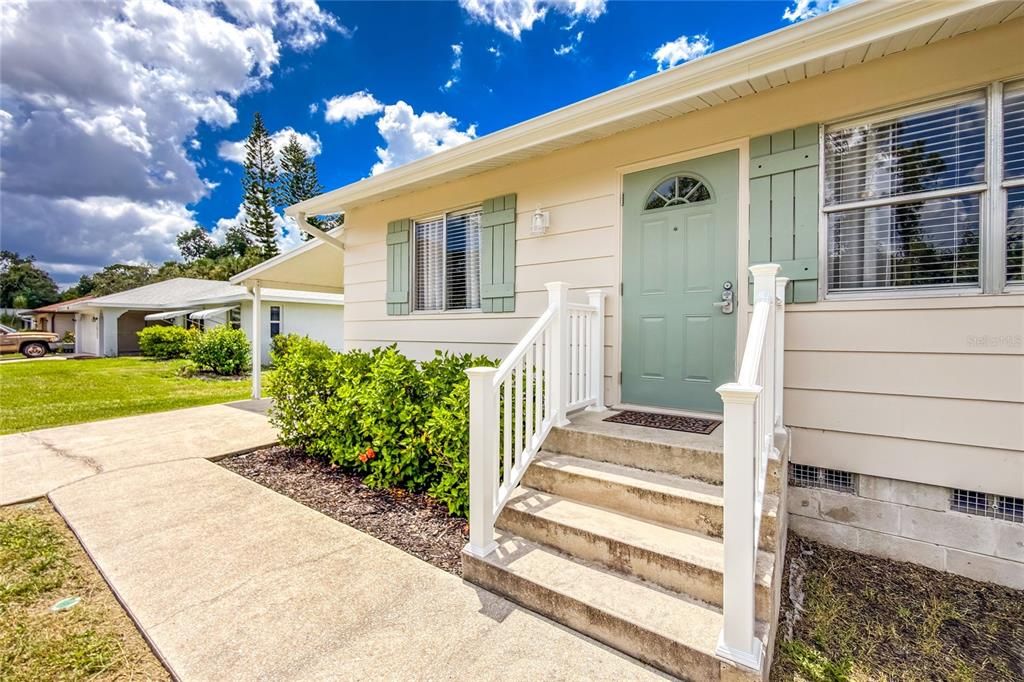 For Sale: $204,000 (2 beds, 2 baths, 960 Square Feet)