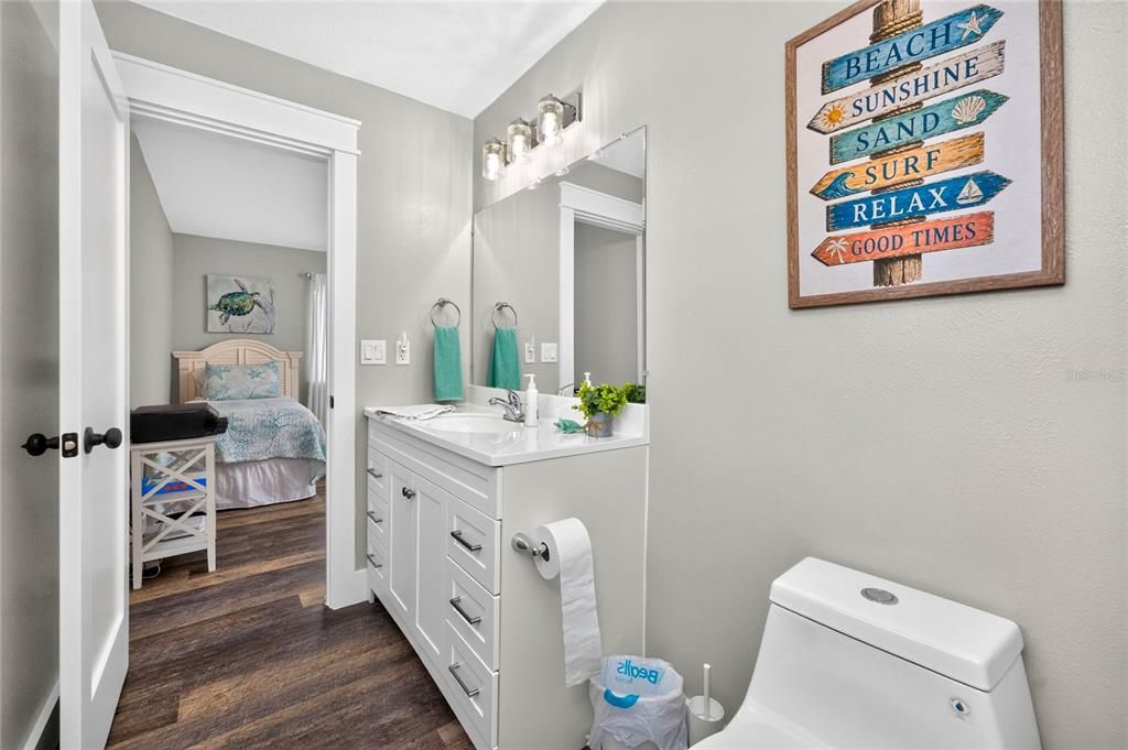 For Sale: $204,000 (2 beds, 2 baths, 960 Square Feet)