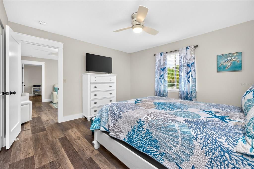 For Sale: $204,000 (2 beds, 2 baths, 960 Square Feet)