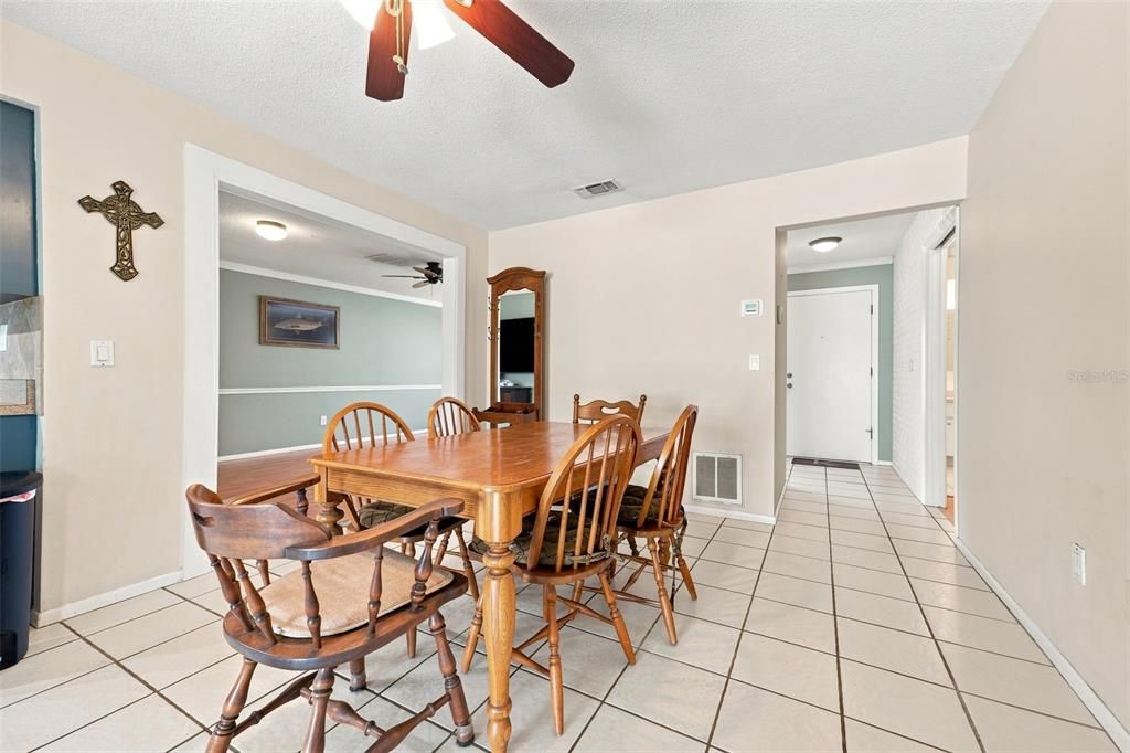 For Sale: $529,900 (3 beds, 2 baths, 1751 Square Feet)