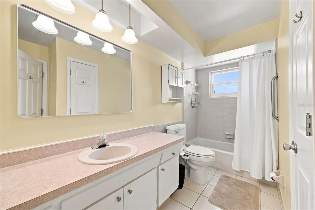 For Sale: $529,900 (3 beds, 2 baths, 1751 Square Feet)