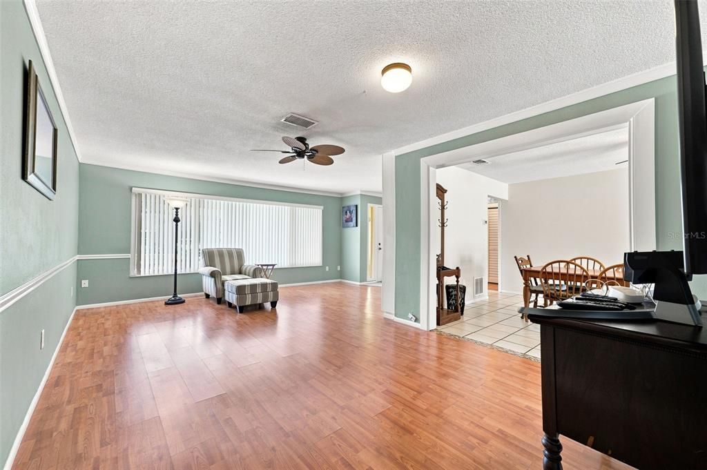 For Sale: $529,900 (3 beds, 2 baths, 1751 Square Feet)