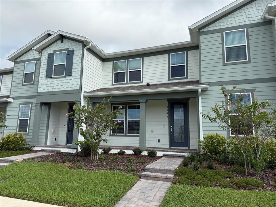 For Rent: $2,550 (3 beds, 2 baths, 1625 Square Feet)