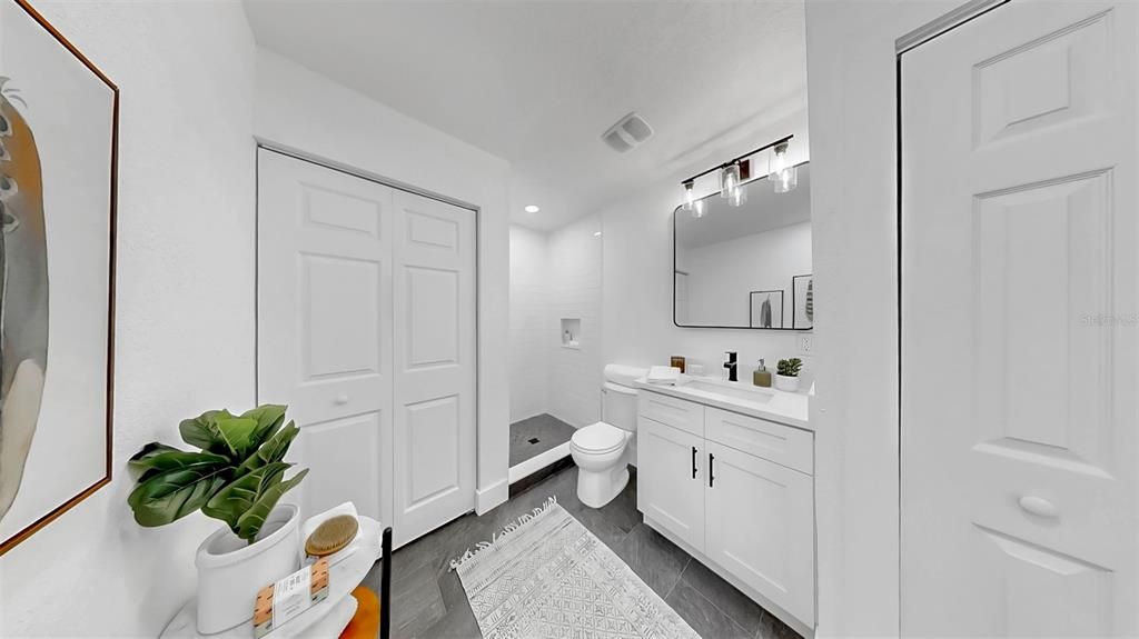 Activo con contrato: $435,000 (3 camas, 2 baños, 1490 Pies cuadrados)