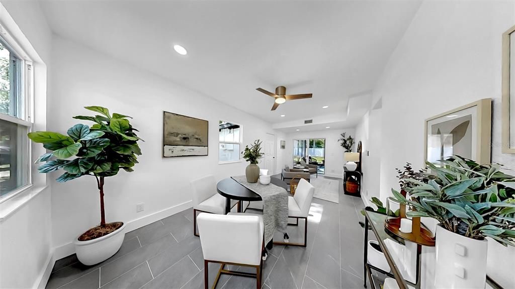 Activo con contrato: $435,000 (3 camas, 2 baños, 1490 Pies cuadrados)