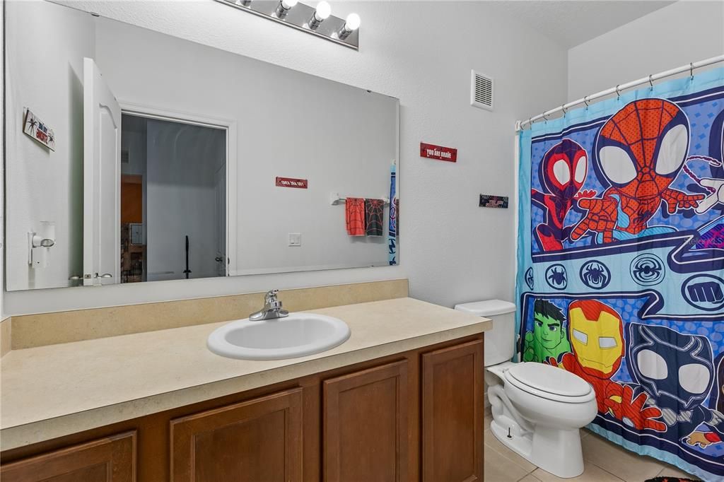 En Venta: $265,000 (3 camas, 2 baños, 1588 Pies cuadrados)
