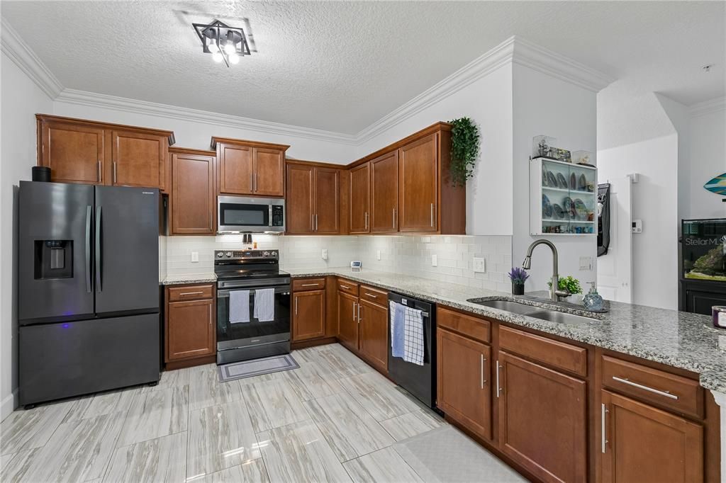 En Venta: $265,000 (3 camas, 2 baños, 1588 Pies cuadrados)