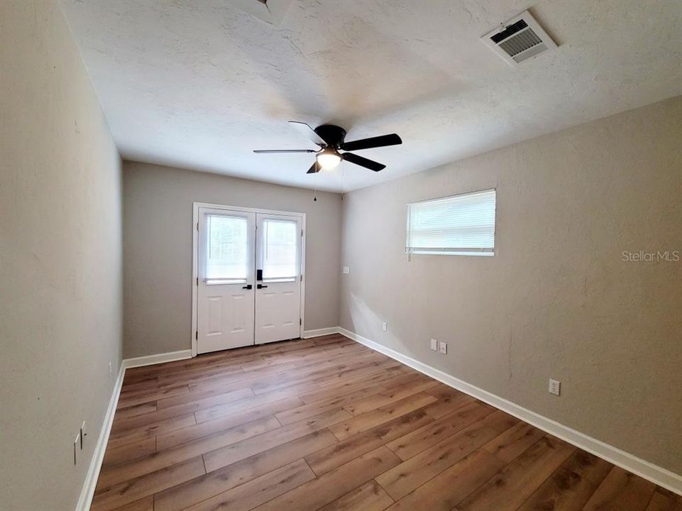 For Rent: $3,100 (4 beds, 3 baths, 1684 Square Feet)
