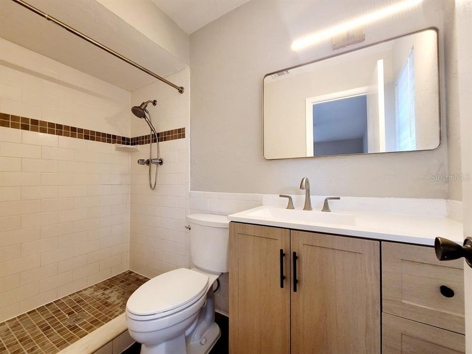 For Rent: $3,100 (4 beds, 3 baths, 1684 Square Feet)