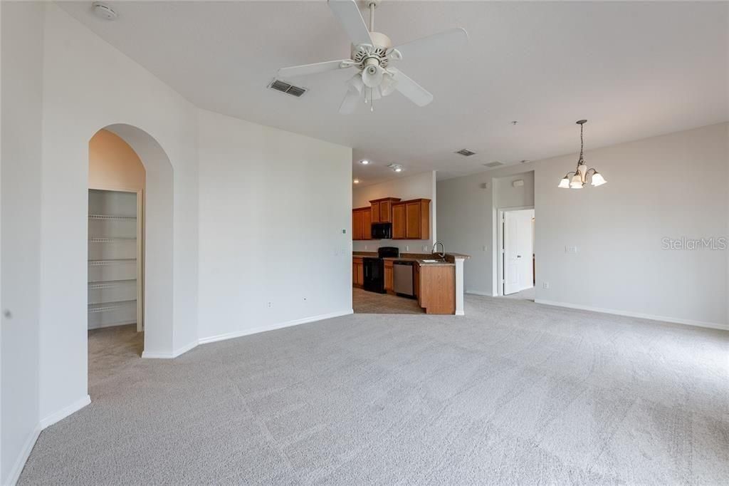 For Rent: $2,000 (2 beds, 2 baths, 1200 Square Feet)