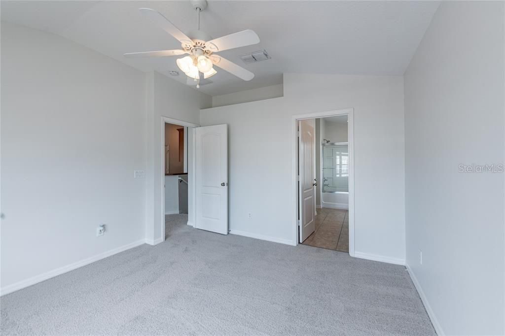 For Rent: $2,000 (2 beds, 2 baths, 1200 Square Feet)