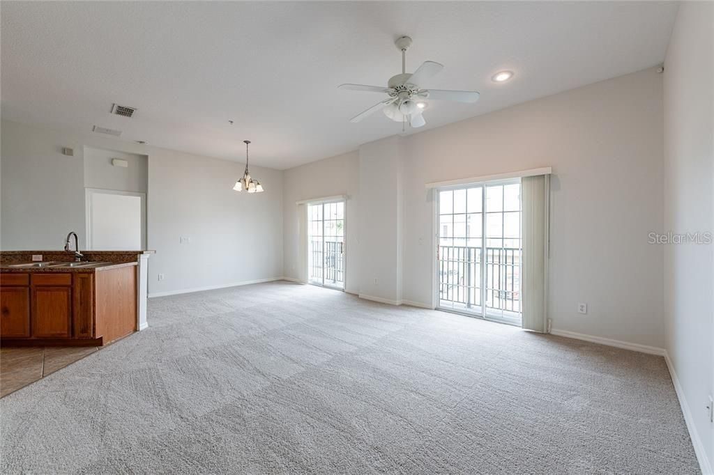 For Rent: $2,000 (2 beds, 2 baths, 1200 Square Feet)