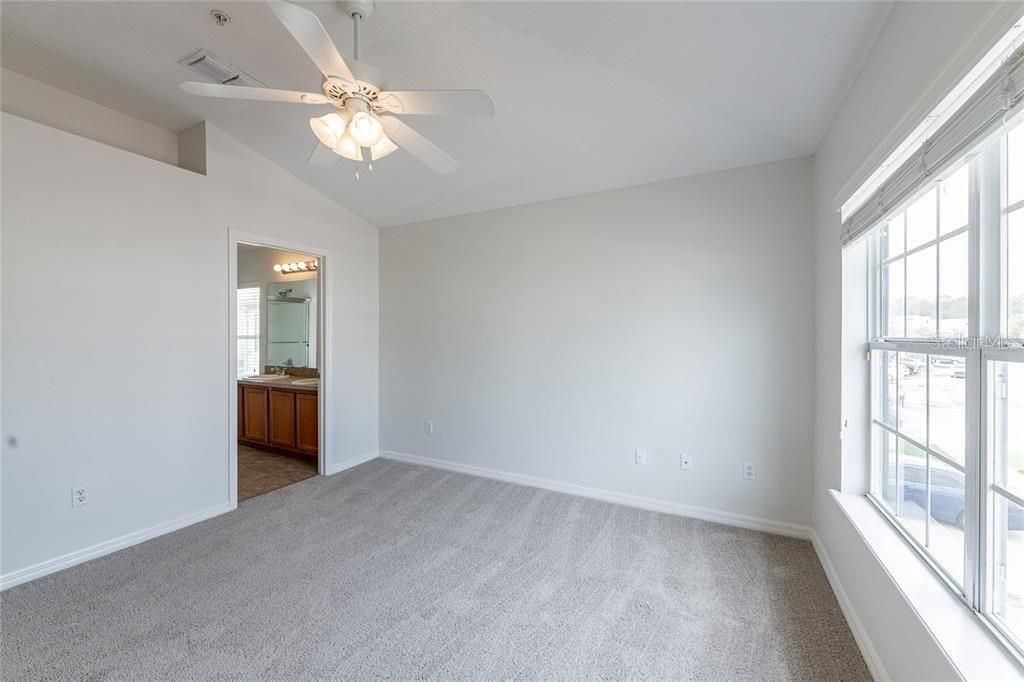 For Rent: $2,000 (2 beds, 2 baths, 1200 Square Feet)