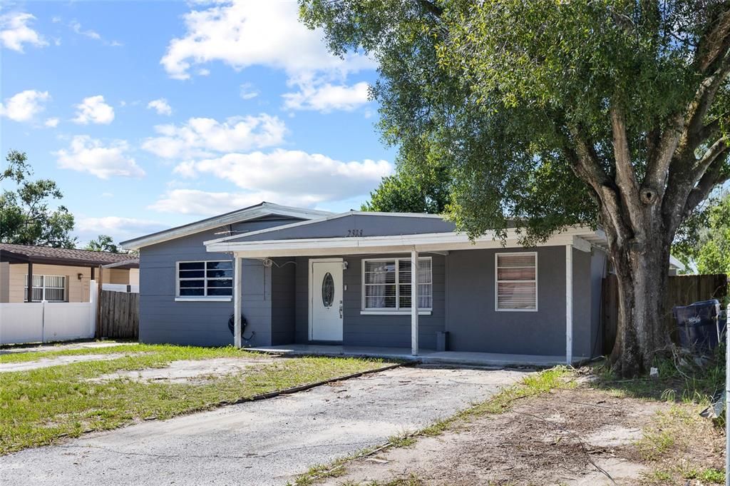 For Sale: $359,000 (4 beds, 3 baths, 1200 Square Feet)
