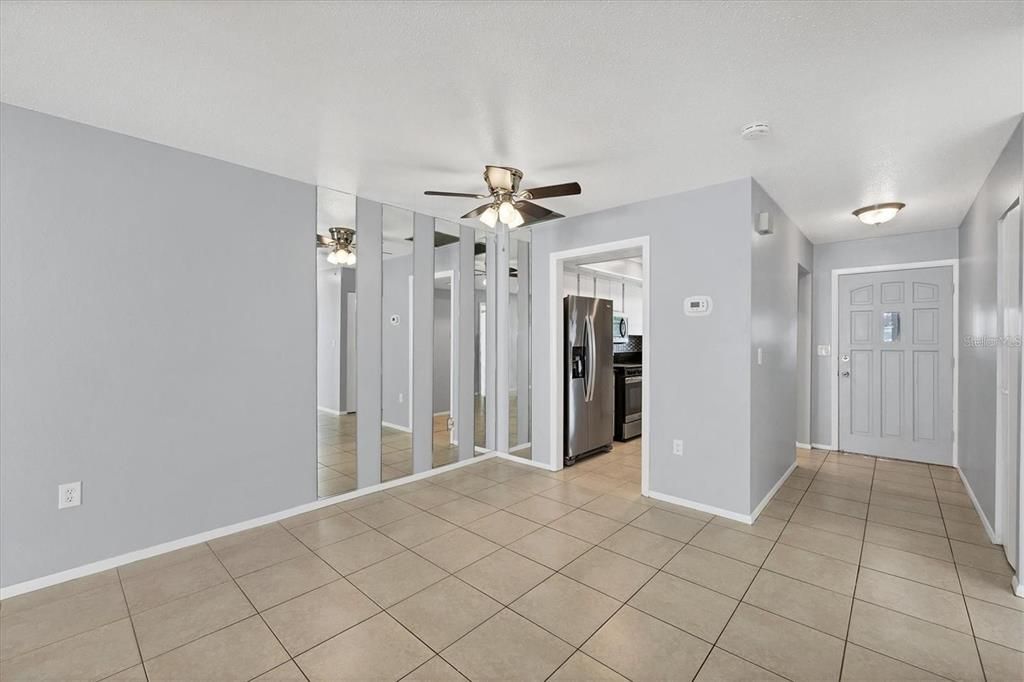 For Sale: $125,000 (2 beds, 2 baths, 1080 Square Feet)