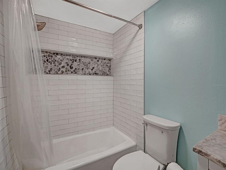 For Sale: $274,900 (2 beds, 2 baths, 1840 Square Feet)