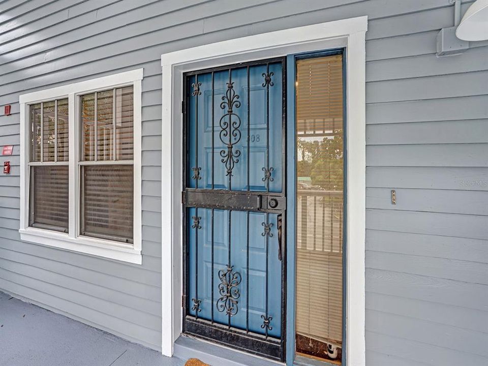 For Sale: $274,900 (2 beds, 2 baths, 1840 Square Feet)