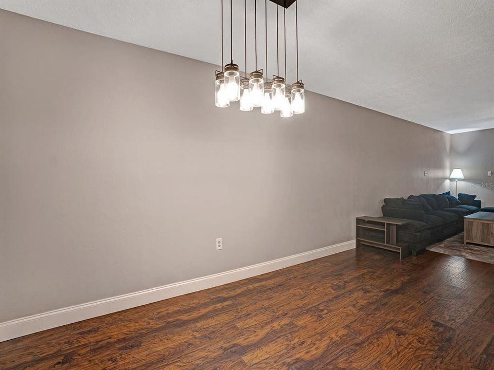 For Sale: $274,900 (2 beds, 2 baths, 1840 Square Feet)