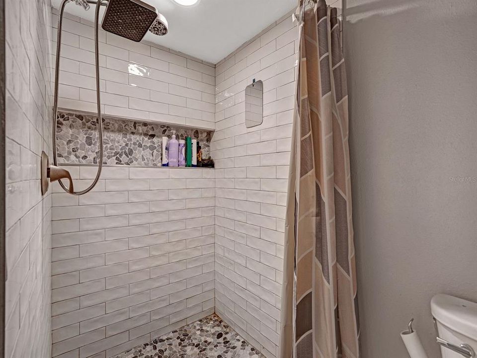 For Sale: $274,900 (2 beds, 2 baths, 1840 Square Feet)