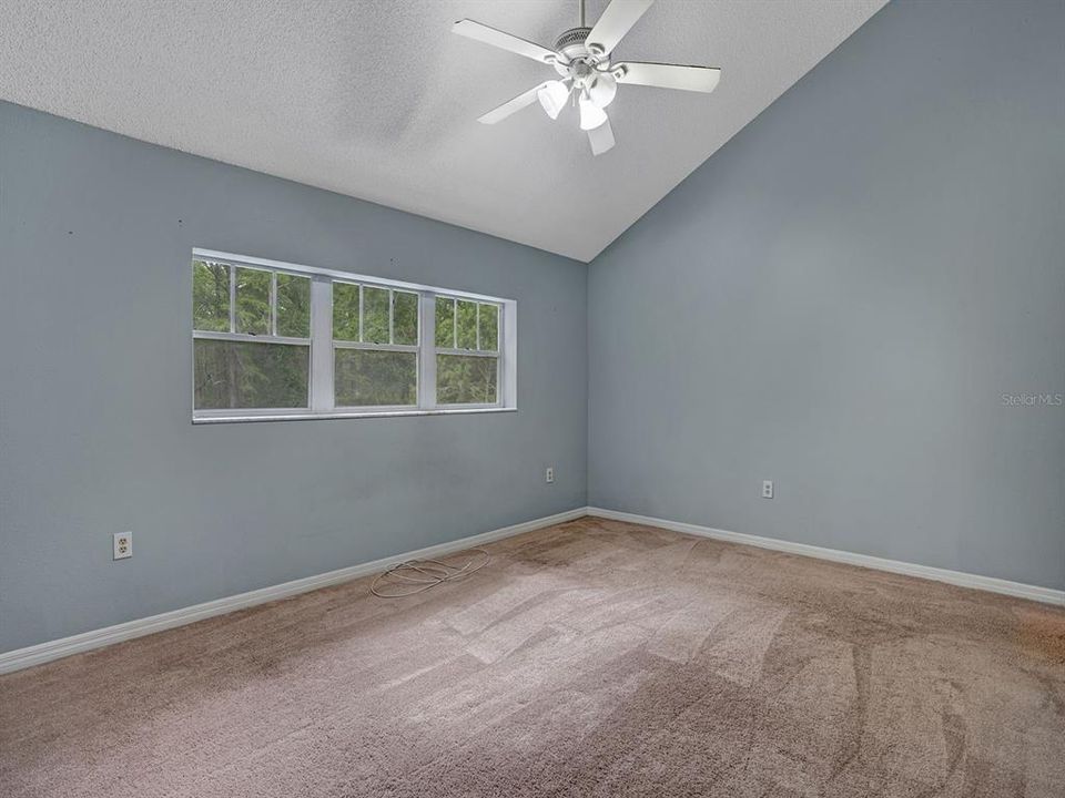 For Sale: $274,900 (2 beds, 2 baths, 1840 Square Feet)