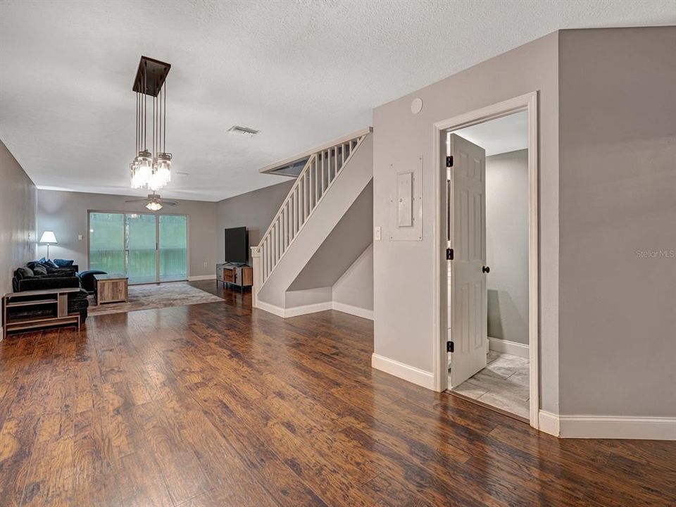 For Sale: $274,900 (2 beds, 2 baths, 1840 Square Feet)