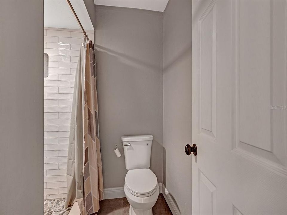 For Sale: $274,900 (2 beds, 2 baths, 1840 Square Feet)