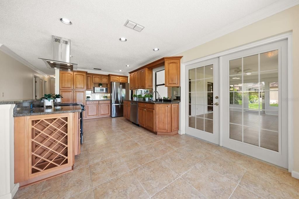 For Sale: $599,000 (3 beds, 2 baths, 1800 Square Feet)