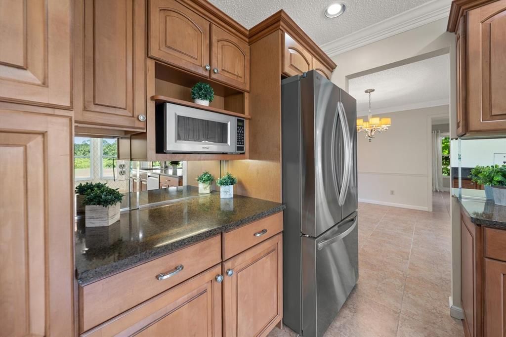 For Sale: $599,000 (3 beds, 2 baths, 1800 Square Feet)