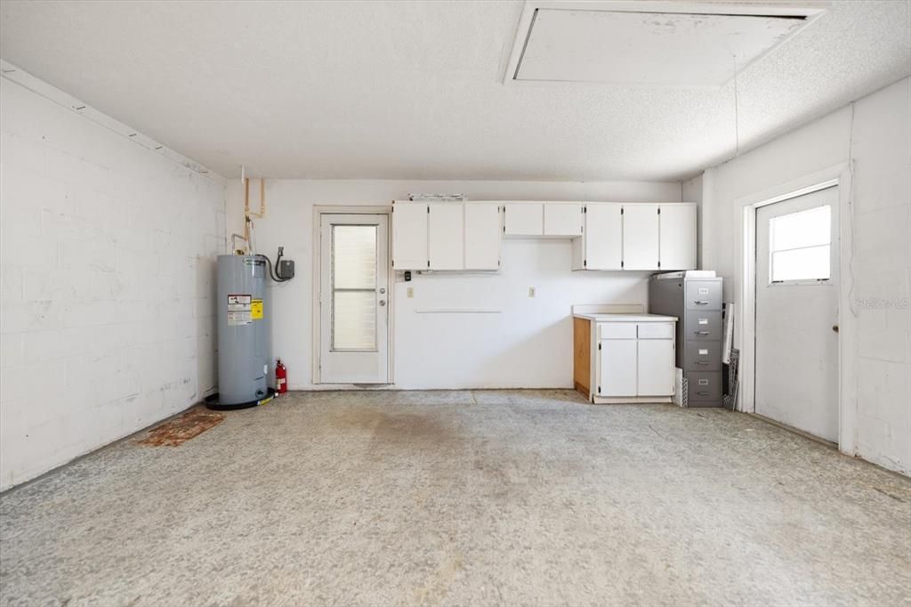 For Sale: $599,000 (3 beds, 2 baths, 1800 Square Feet)