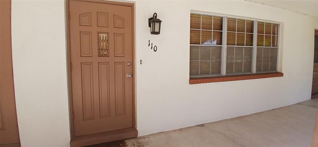 For Sale: $125,000 (1 beds, 1 baths, 640 Square Feet)