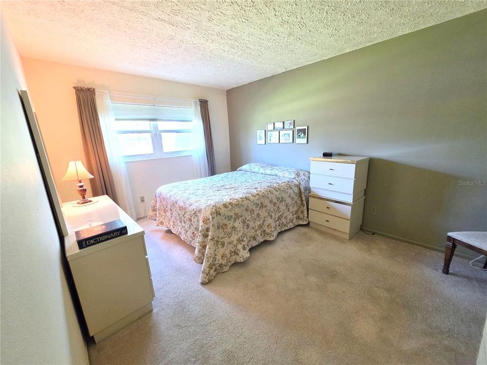 На продажу: $125,000 (2 спален, 2 ванн, 1174 Квадратных фут)