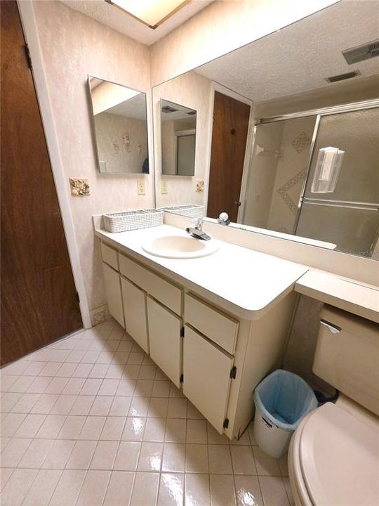 На продажу: $125,000 (2 спален, 2 ванн, 1174 Квадратных фут)
