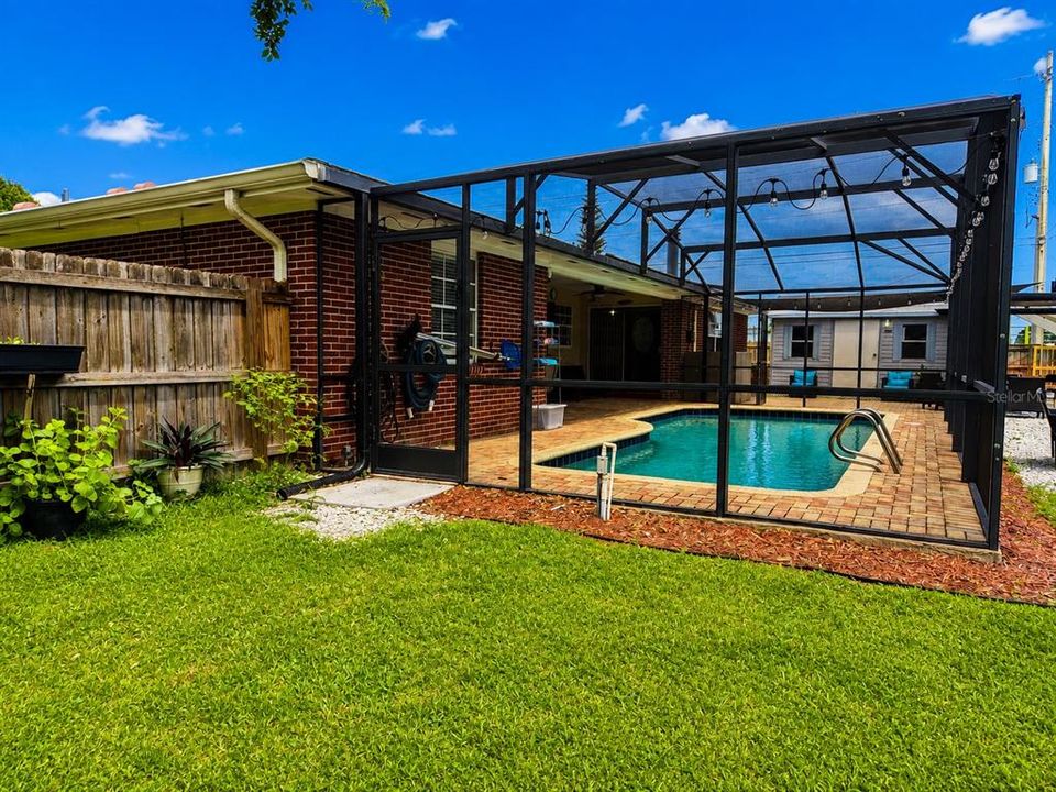 For Rent: $2,950 (4 beds, 2 baths, 1536 Square Feet)