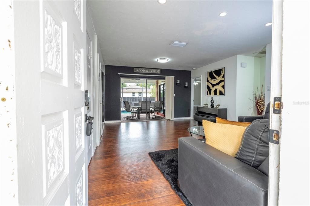 For Rent: $2,950 (4 beds, 2 baths, 1536 Square Feet)