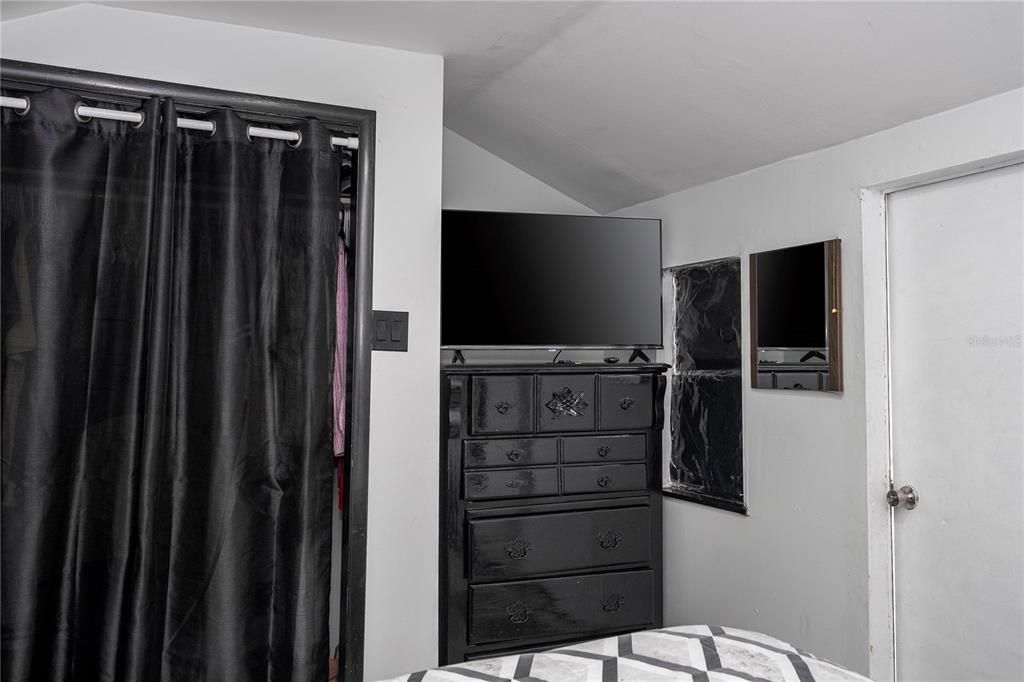 For Rent: $2,950 (4 beds, 2 baths, 1536 Square Feet)