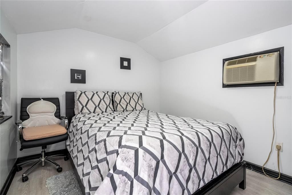 For Rent: $2,950 (4 beds, 2 baths, 1536 Square Feet)