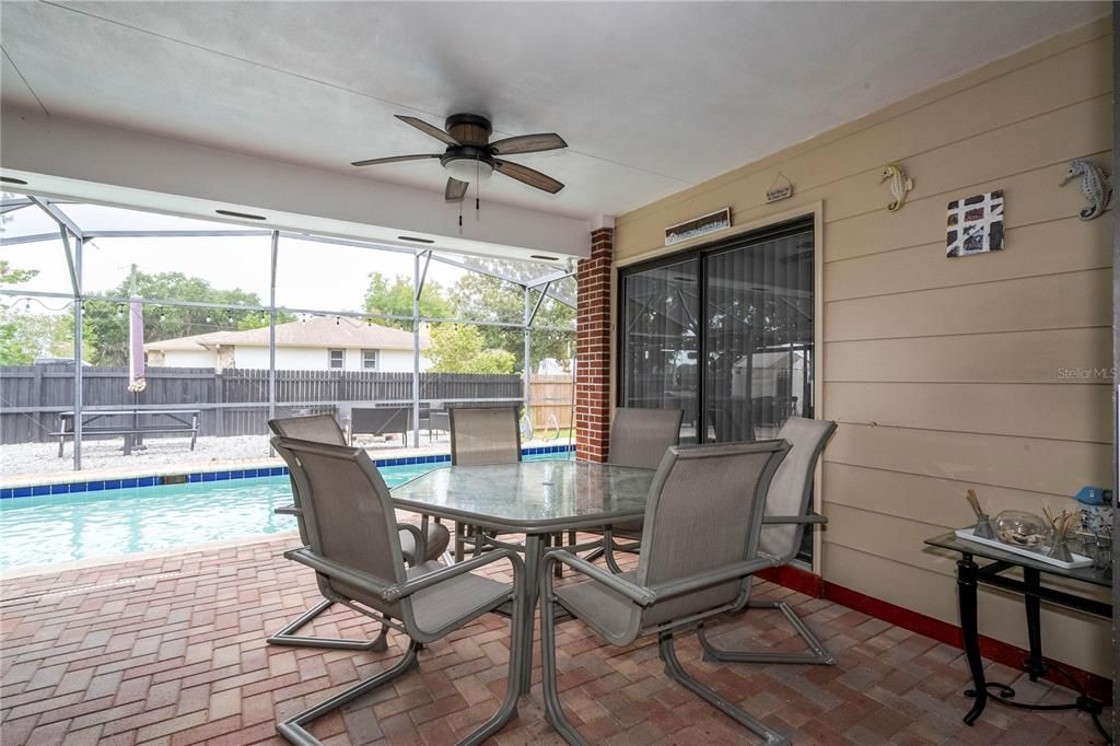 For Rent: $2,950 (4 beds, 2 baths, 1536 Square Feet)