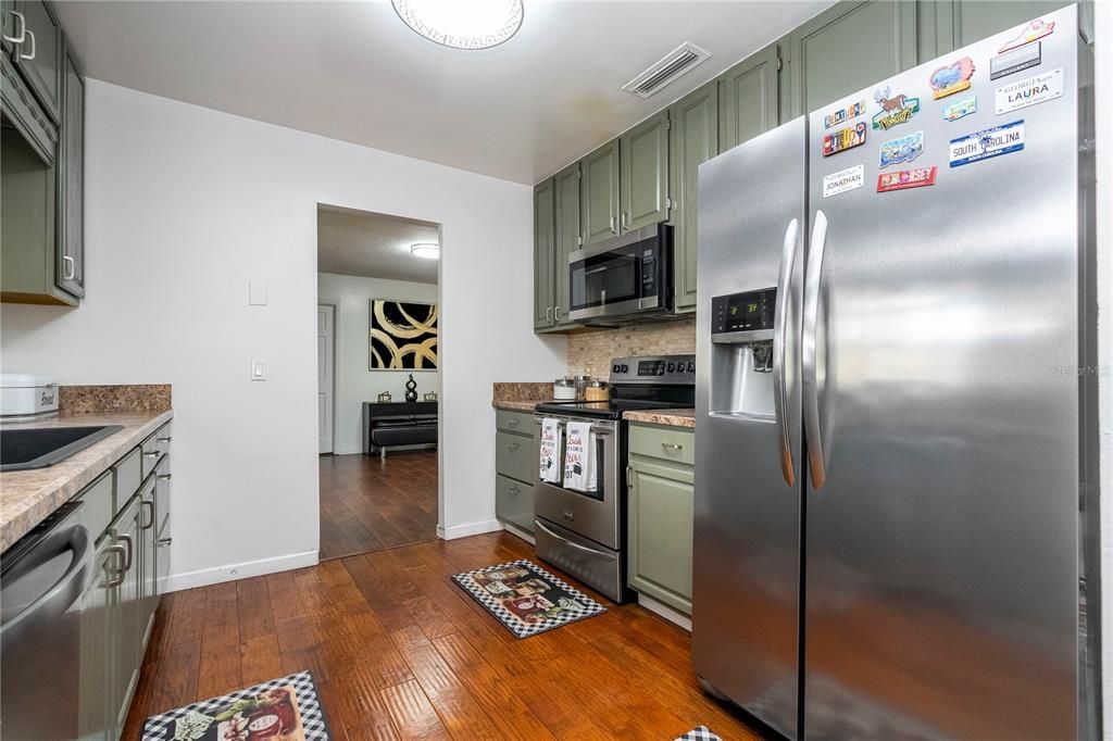 For Rent: $2,950 (4 beds, 2 baths, 1536 Square Feet)