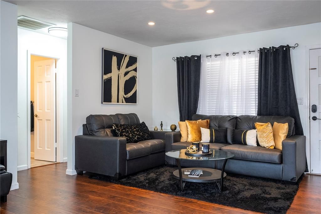 For Rent: $2,950 (4 beds, 2 baths, 1536 Square Feet)