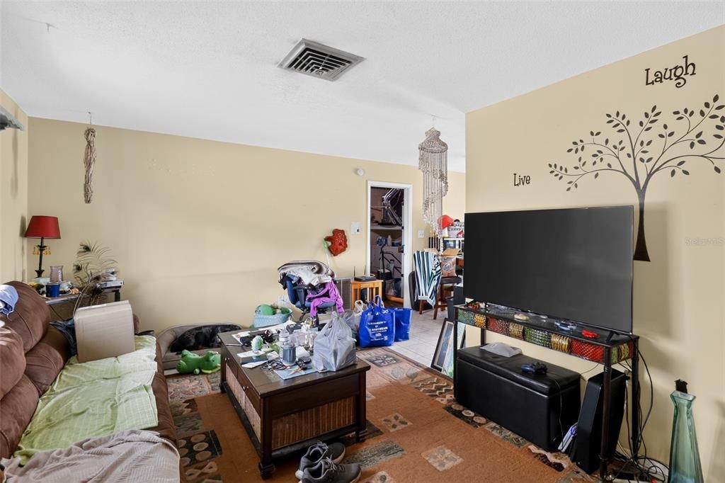 En Venta: $164,900 (2 camas, 1 baños, 840 Pies cuadrados)